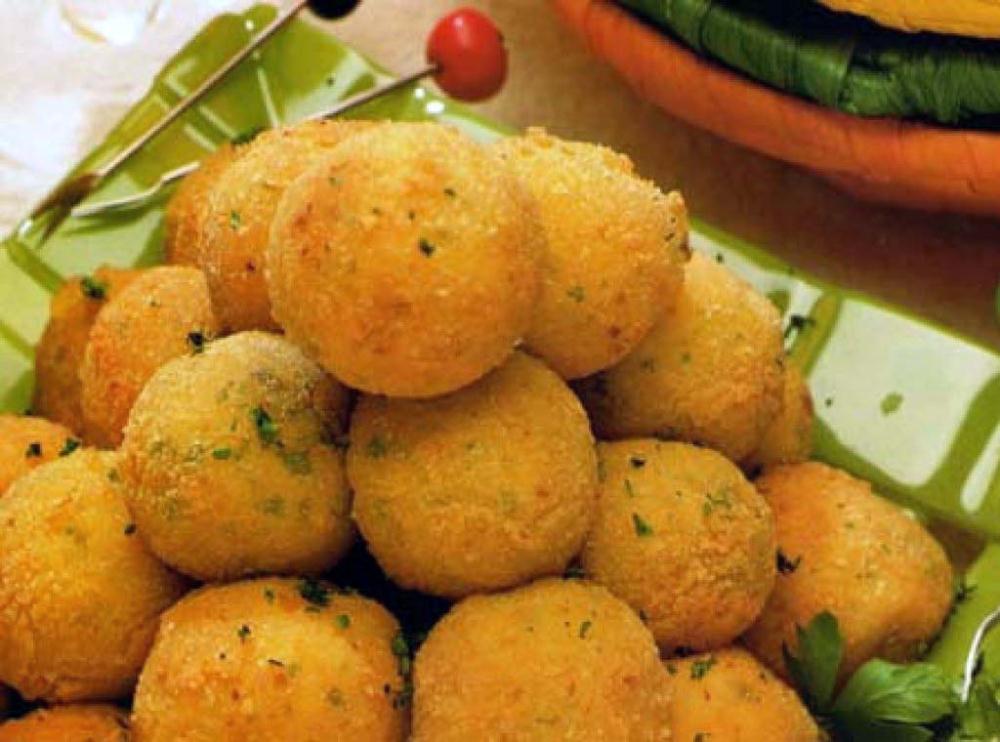 las papas Además de ser deliciosas y fáciles de cocinar, las patatas son bastante nutritivas sigue leyendo y entérate de algunos beneficios de las patatas para la salud. las papas Además de ser deliciosas y fáciles de cocinar, las patatas son bastante nutritivas sigue leyendo y entérate de algunos beneficios de las patatas para la salud.