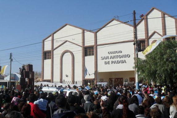 Procesión, show y sorteos para honrar a San Antonio de Padua ...